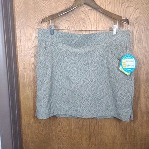 NWT Columbia Omni-Shield Advanced Repellency Skort Size XL Measured 37x18 Brown